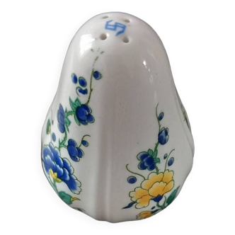 Small salt shaker with flower decoration