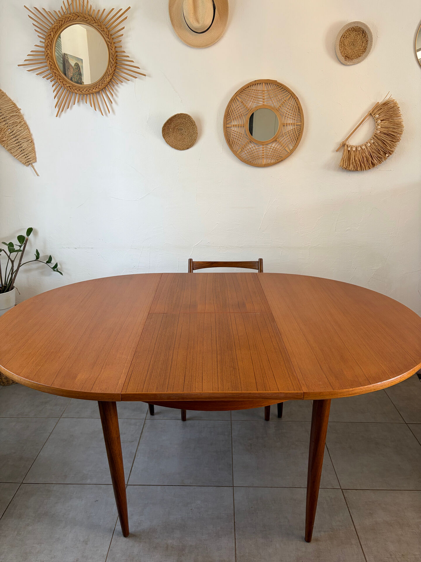 Table ronde scandinave extensible en teck