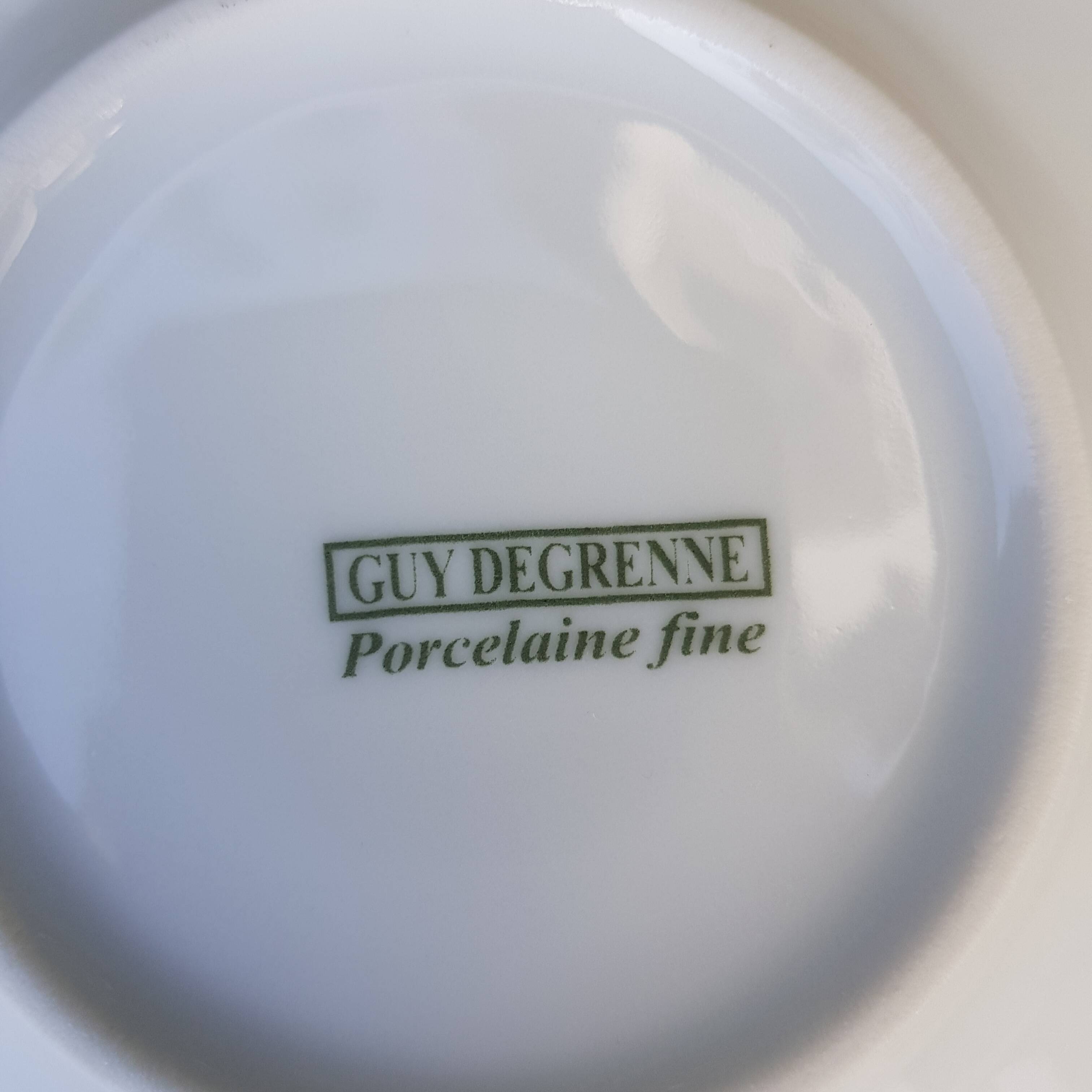 4 cups and saucers Guy Degrenne