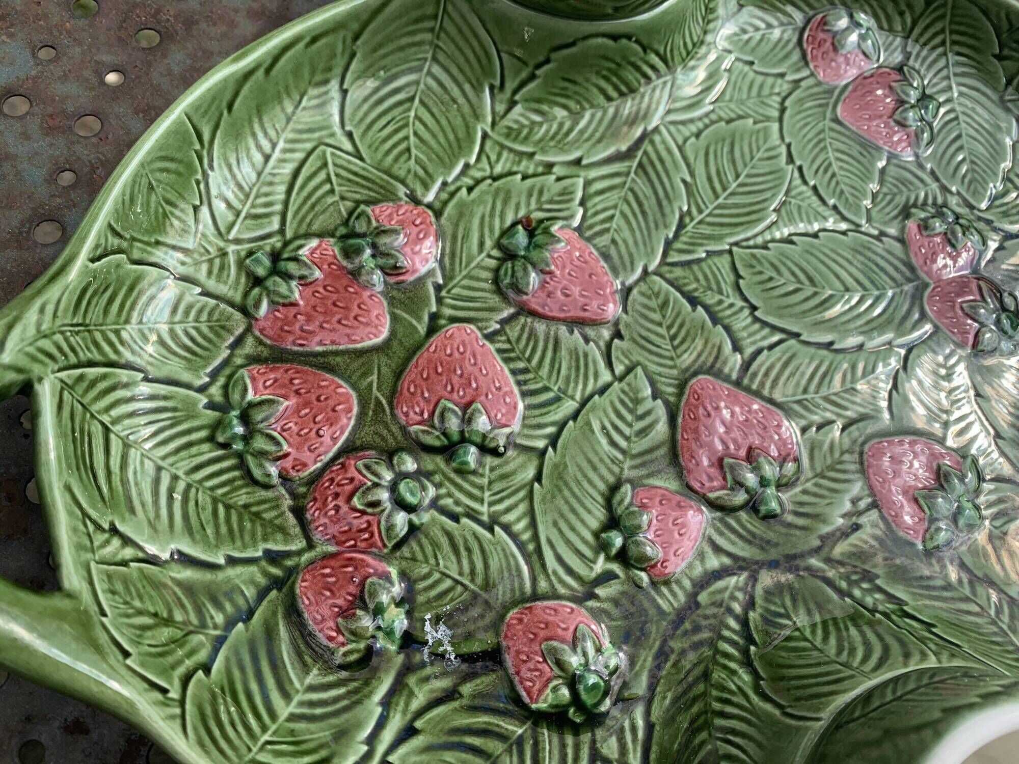 Slurry dish for red fruits, cream pot and vintage sugar bowl