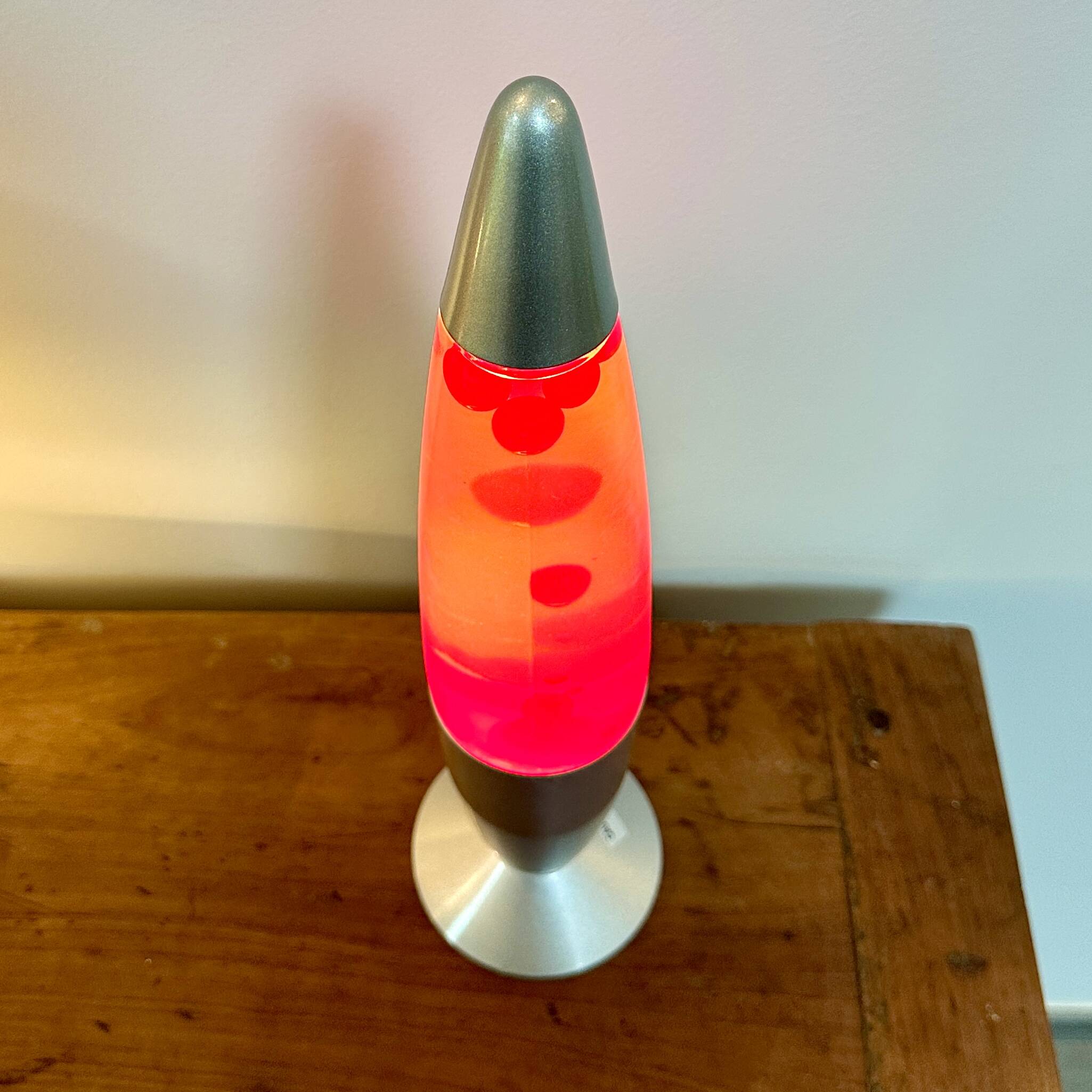 Vintage Psychedelic Lava Lamp - Metal and Glass - Red and White