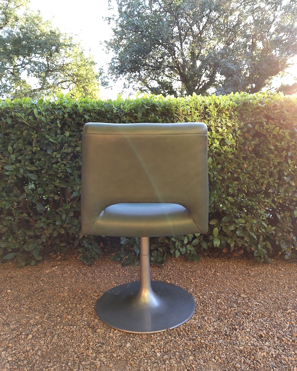 Vintage tulip foot armchair