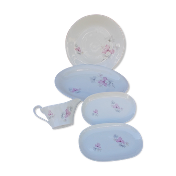 Ceramic service with 5 dishes