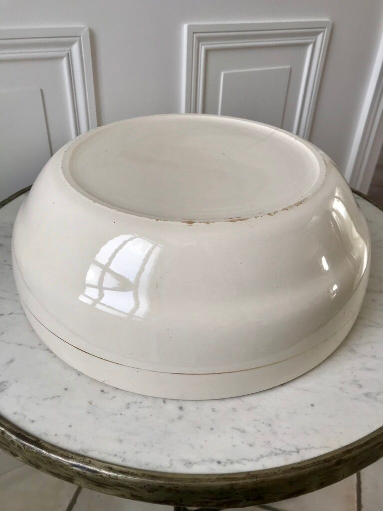 Toilet service in terre de fer longchamp cream with golden edging 40s-50s