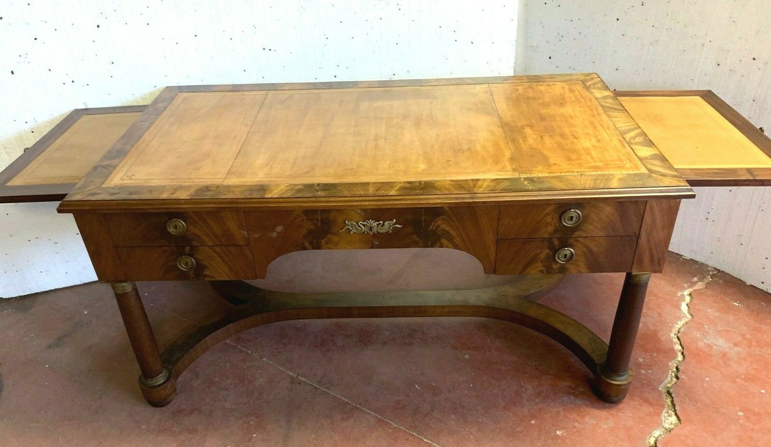 Empire-style flat desk in mahogany Top leather 20th century
