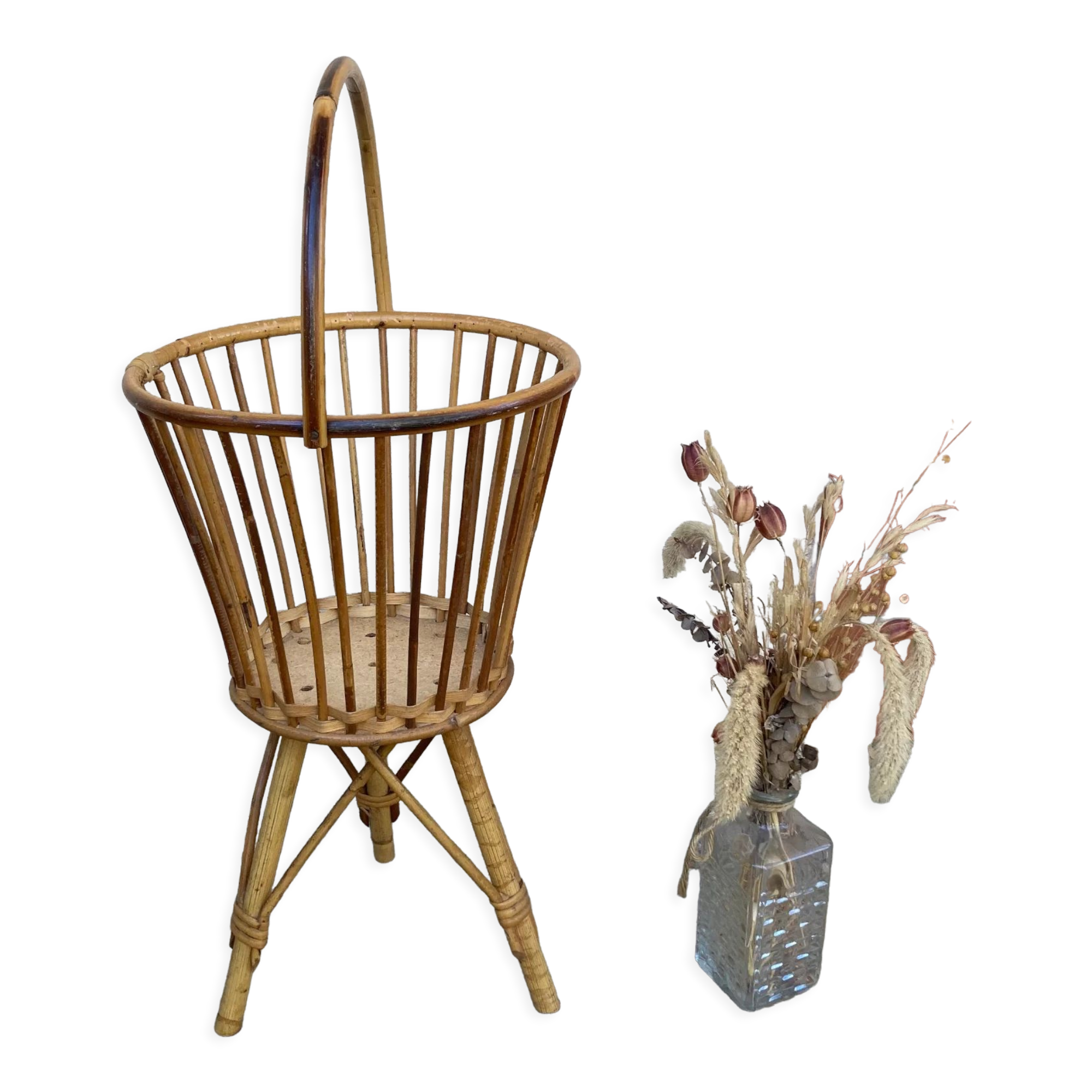 Vintage rattan worker