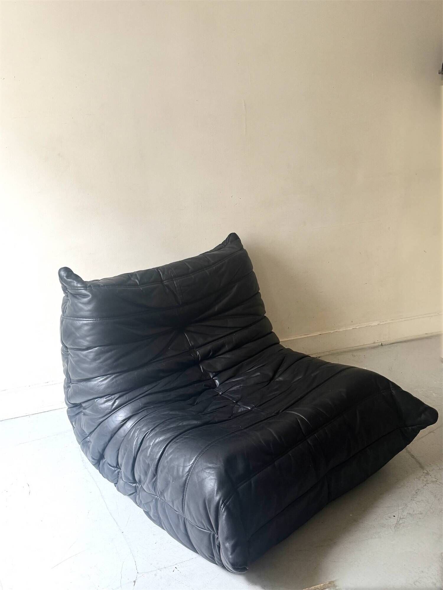 Black leather Togo armchair by M. Ducaroy for Ligne Roset