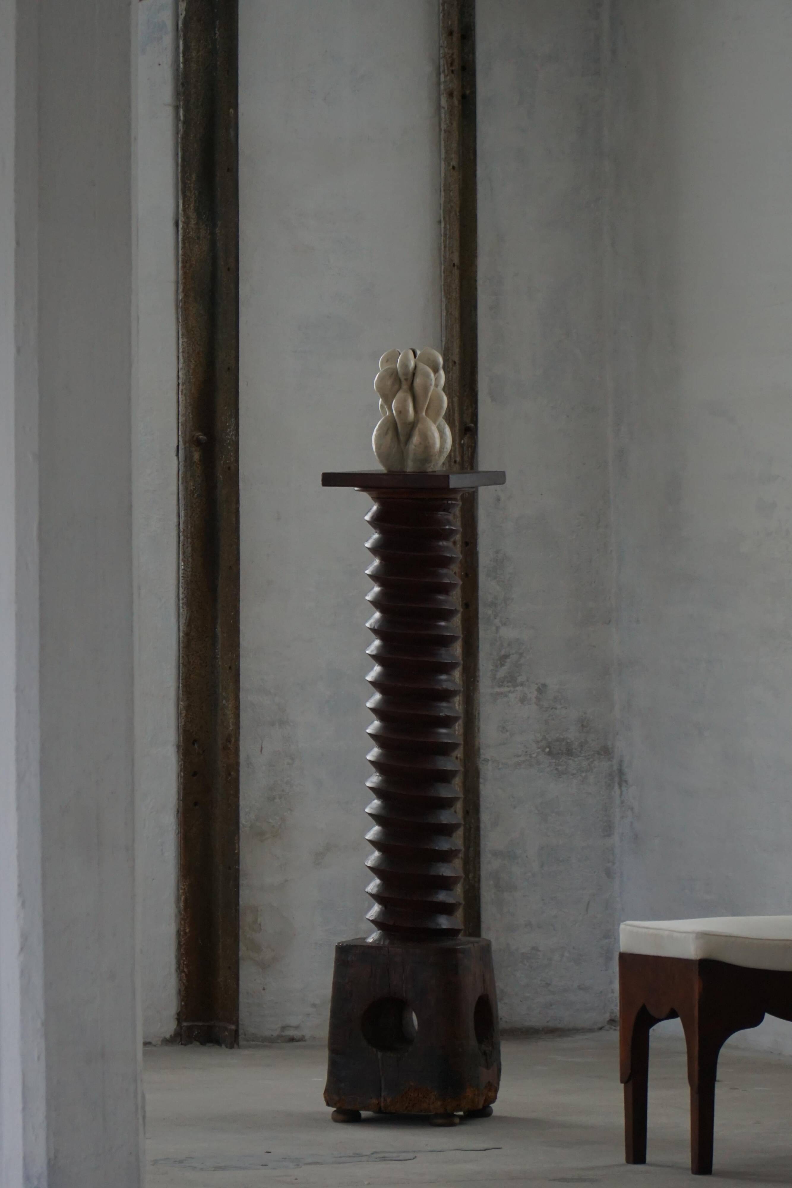 19th-century sculptural French wine press in solid wood / pedestal