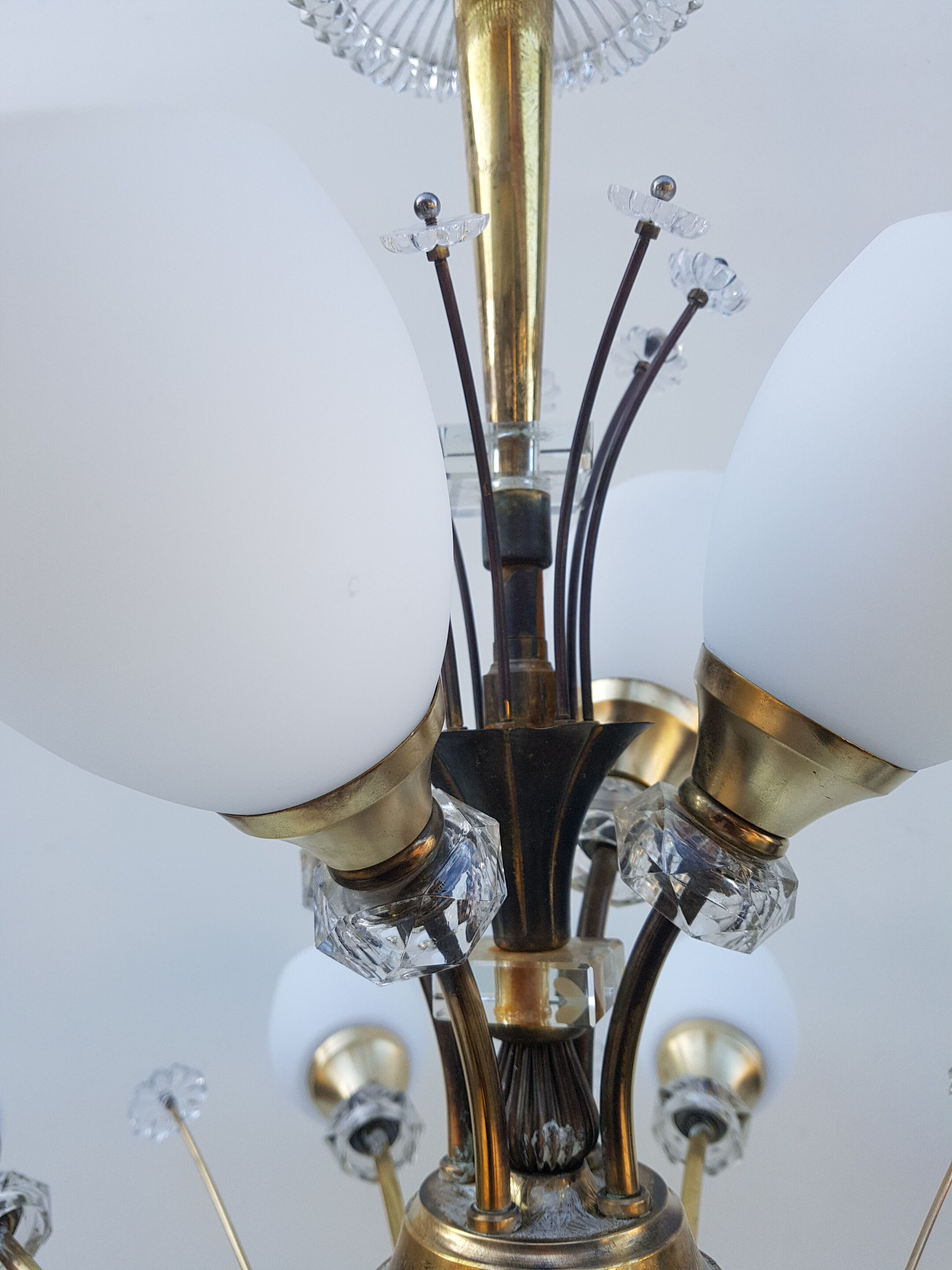 Brass chandelier with 12 fires, 60