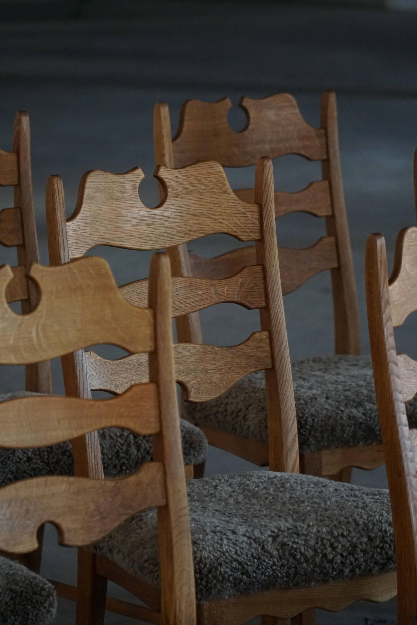 Denmark mid-century, set of 8 oak and lambswool chairs, Henning Kjærnulf, 1960s