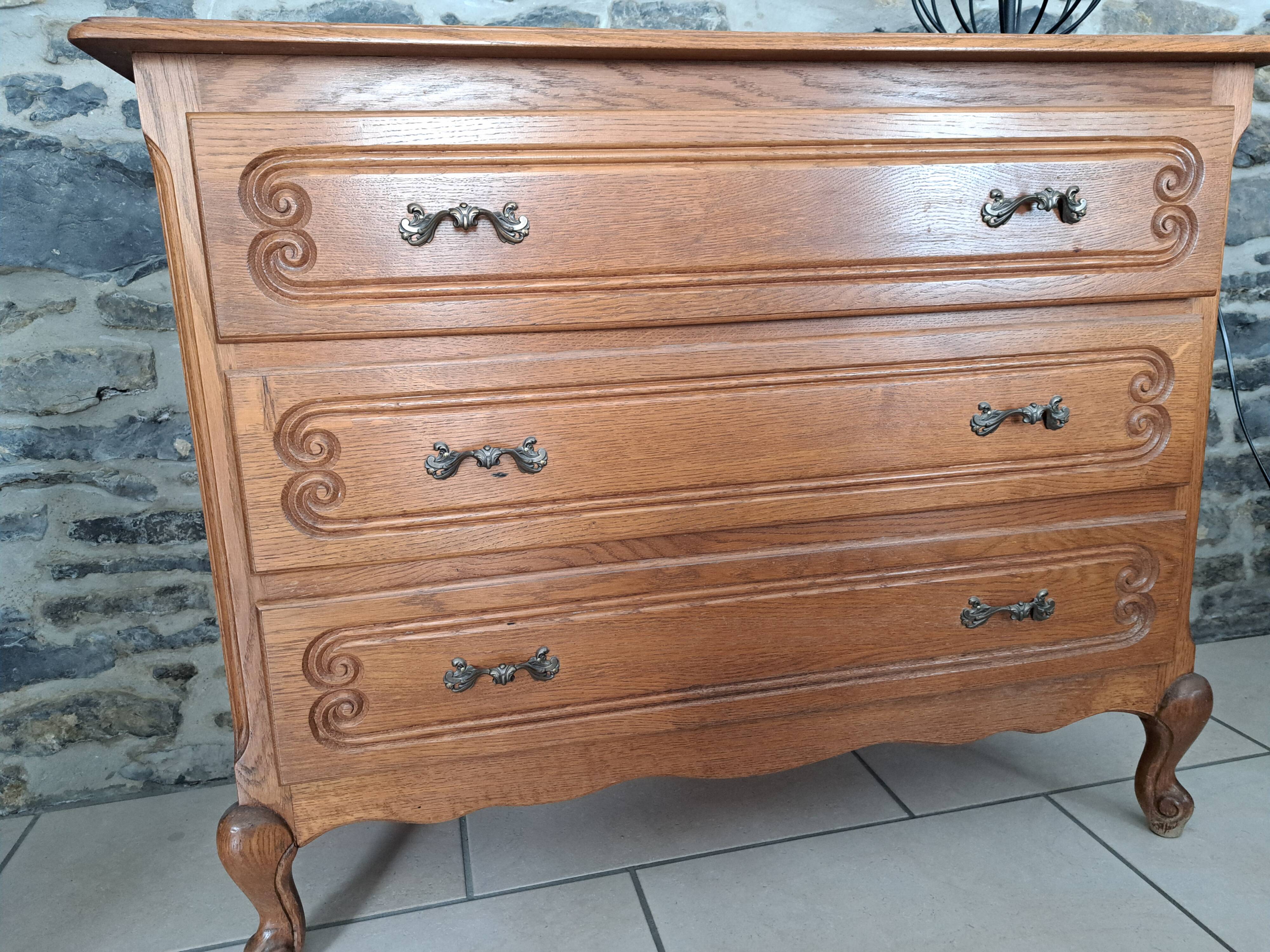 Commode en chêne style Louis xv