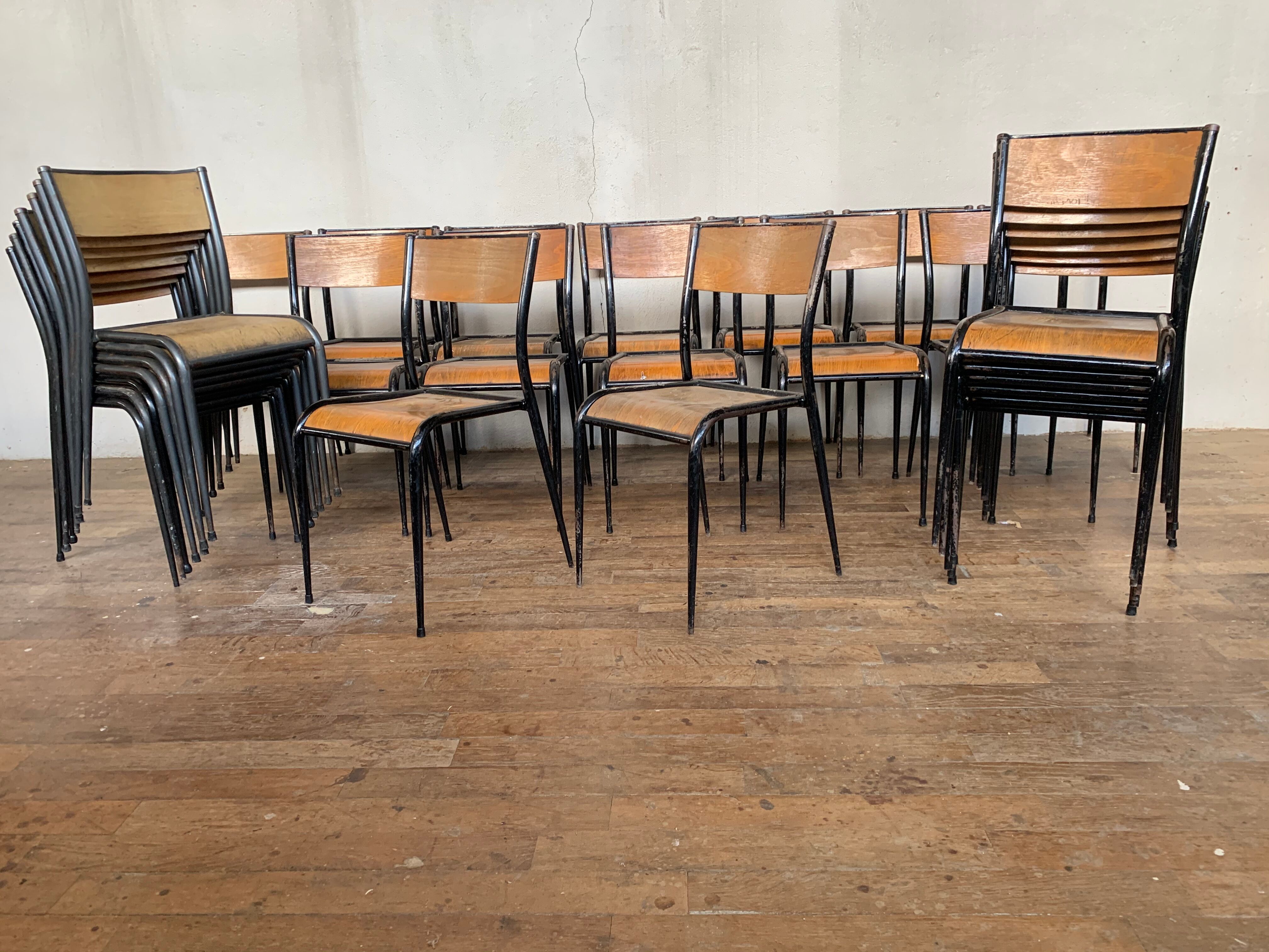 Serie set of 27 school chaises mullca 510 pieds fuseau vintage 1960
