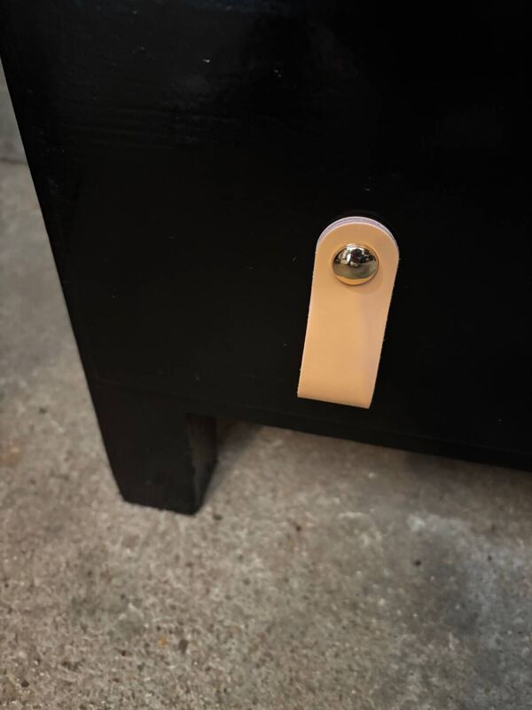 Commode parisienne noire relookée
