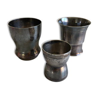 Set of 2 cups and 1 silver metal shell