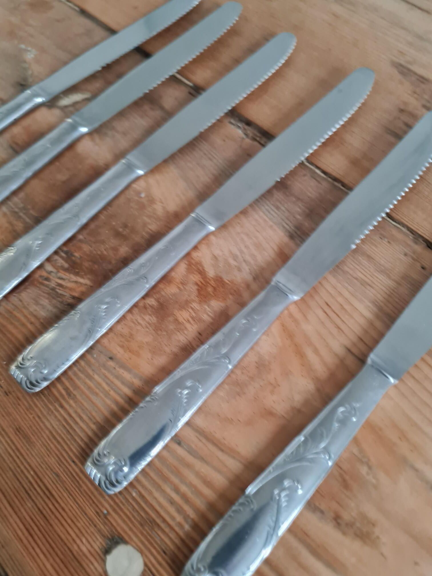 Couteaux en inox vintage