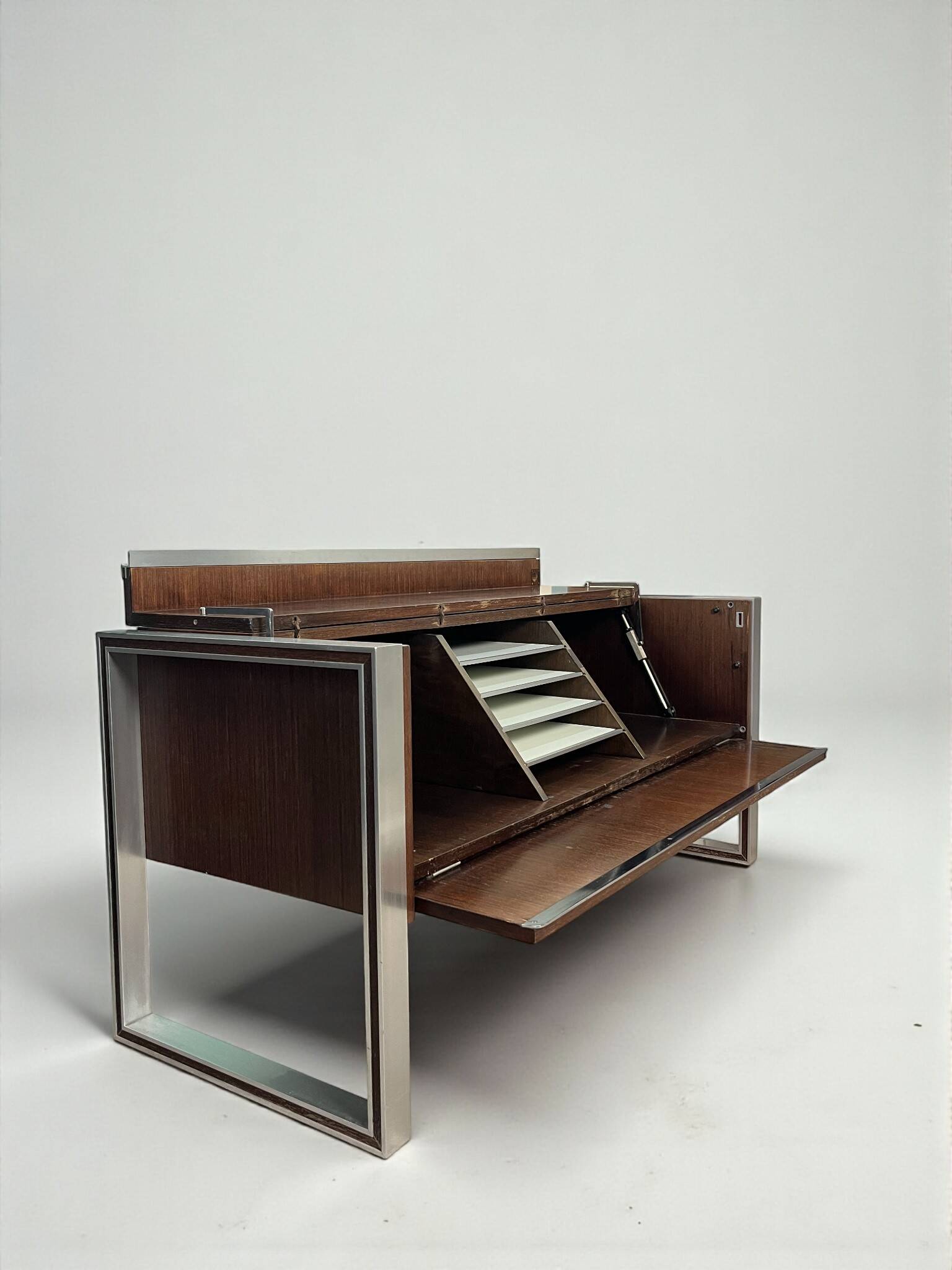 Minister's desk set + sideboard, Claude Gaillard for Ligne Roset, 1970