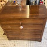 Walnut chest of drawers with 4 drawers