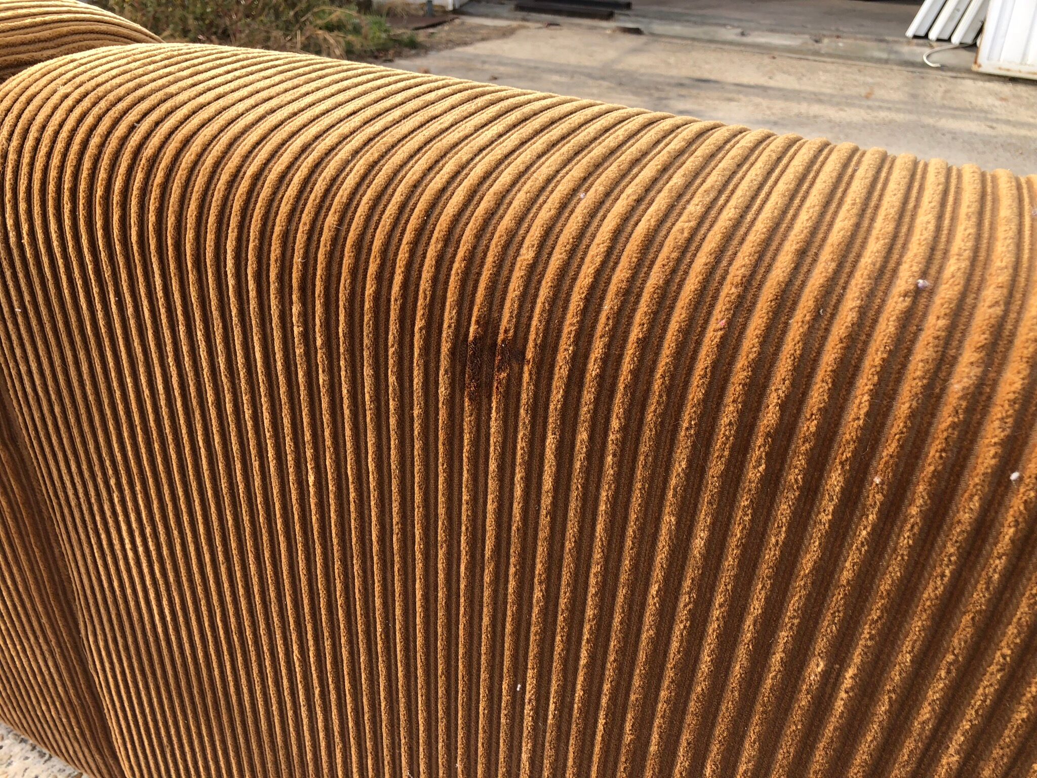 Sofa in velvet vintage