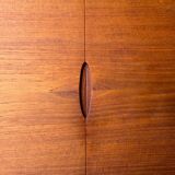 Danish extendable two-tiered teak serving trolley, 1960s, Kurt Ostervig.