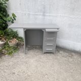 Administrative desk