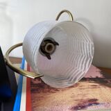 Paire d'appliques murales col de cygne en laiton et tulipe en verre blanc