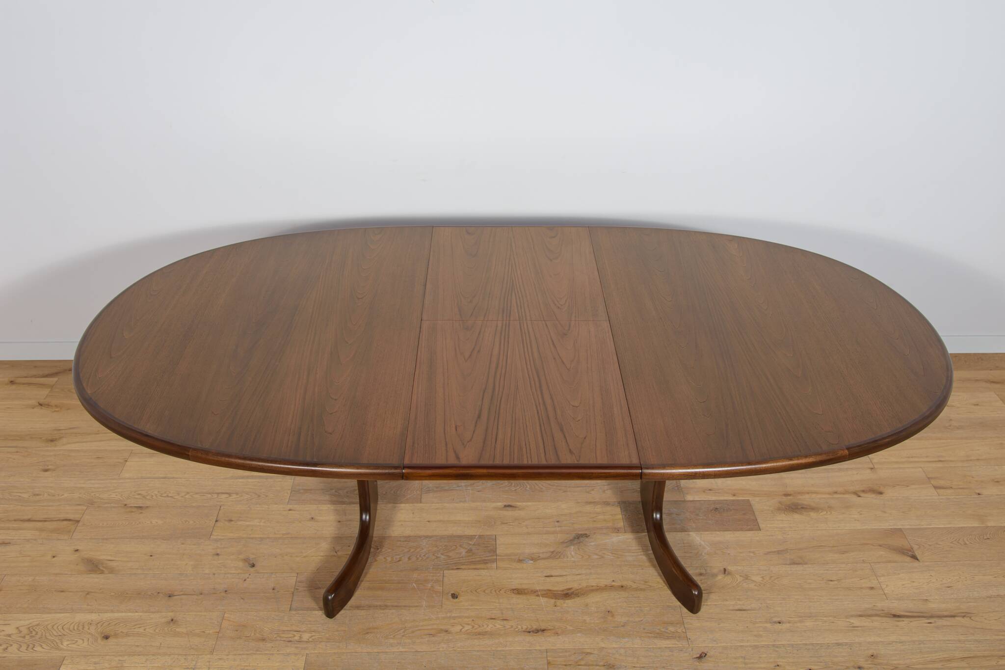 Mid-century oval teak dining table, G-Plan, UK, 1960s