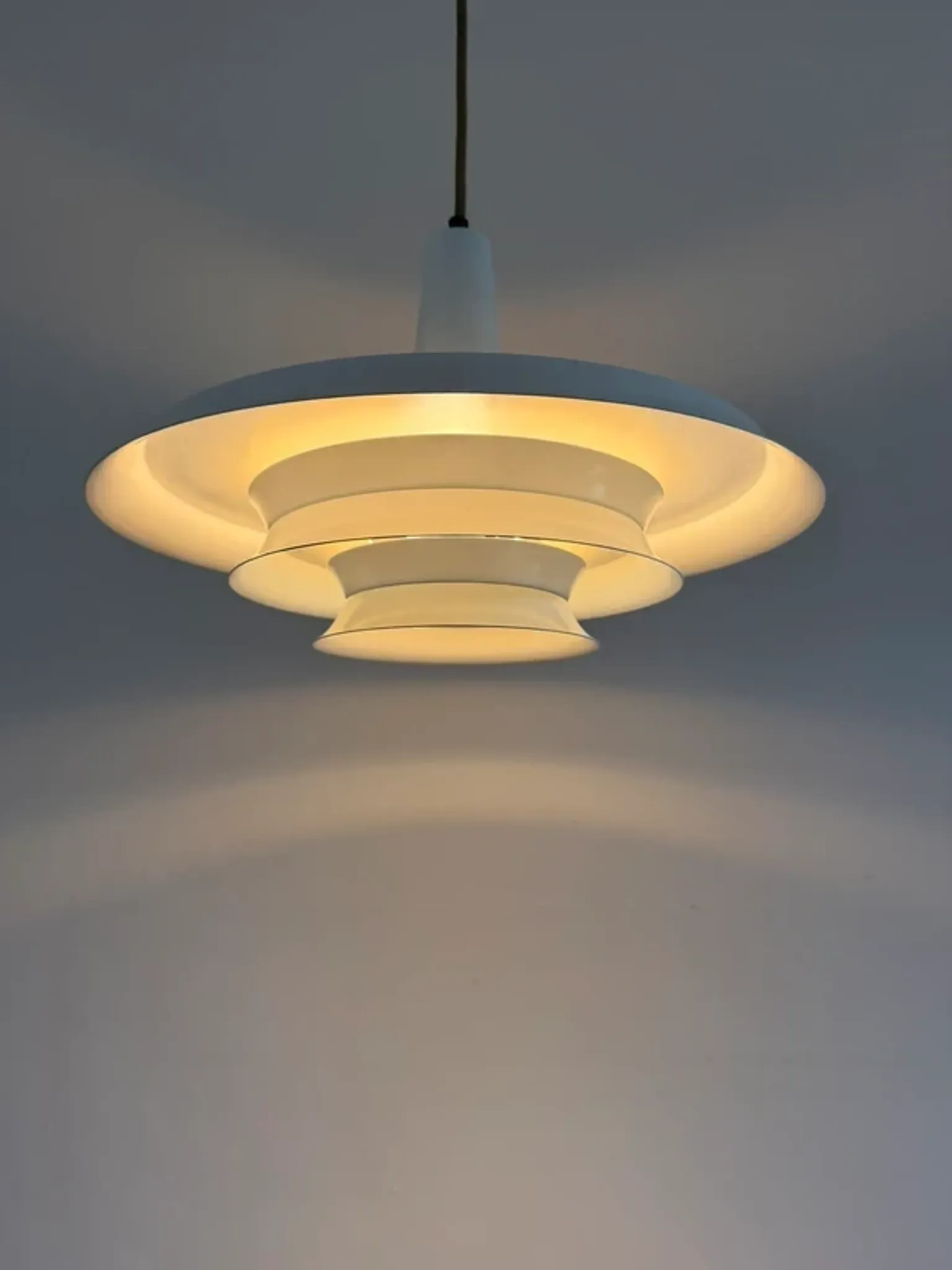 Vintage Danish design lamp - Trava Carl Thore style - Danish pendant