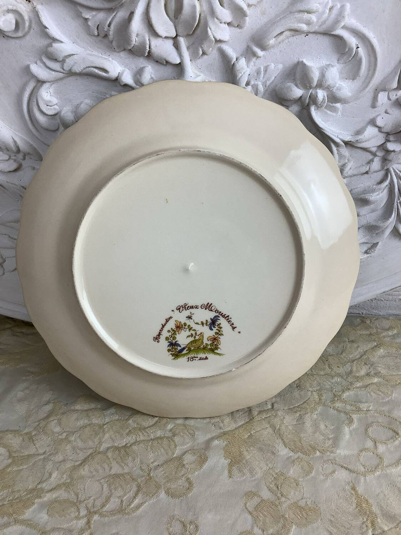 Assiette ancienne décorative Moustiers France