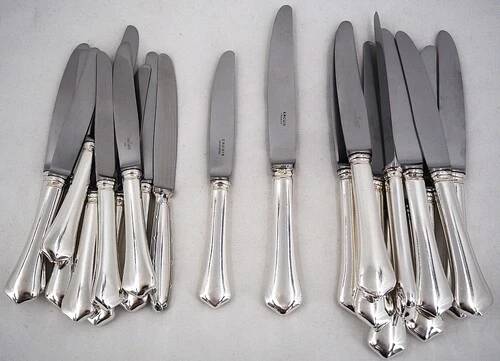 Ravinet d'Enfert, Ercuis Brantome set of 20 knives, 10 dinner knives + 10 dessert knives.