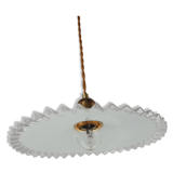 Fine white opaline suspension