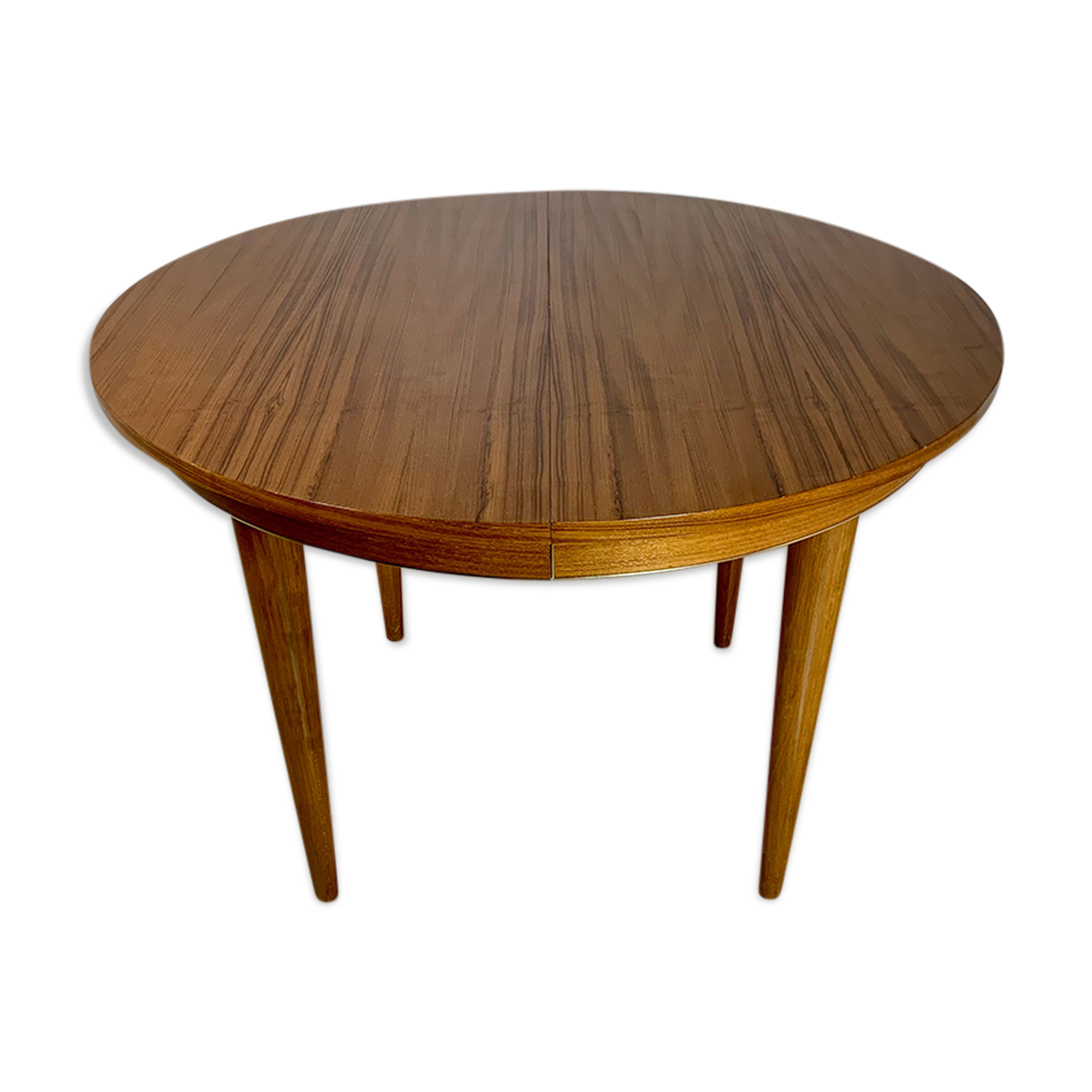 Vintage round table in walnut 1960