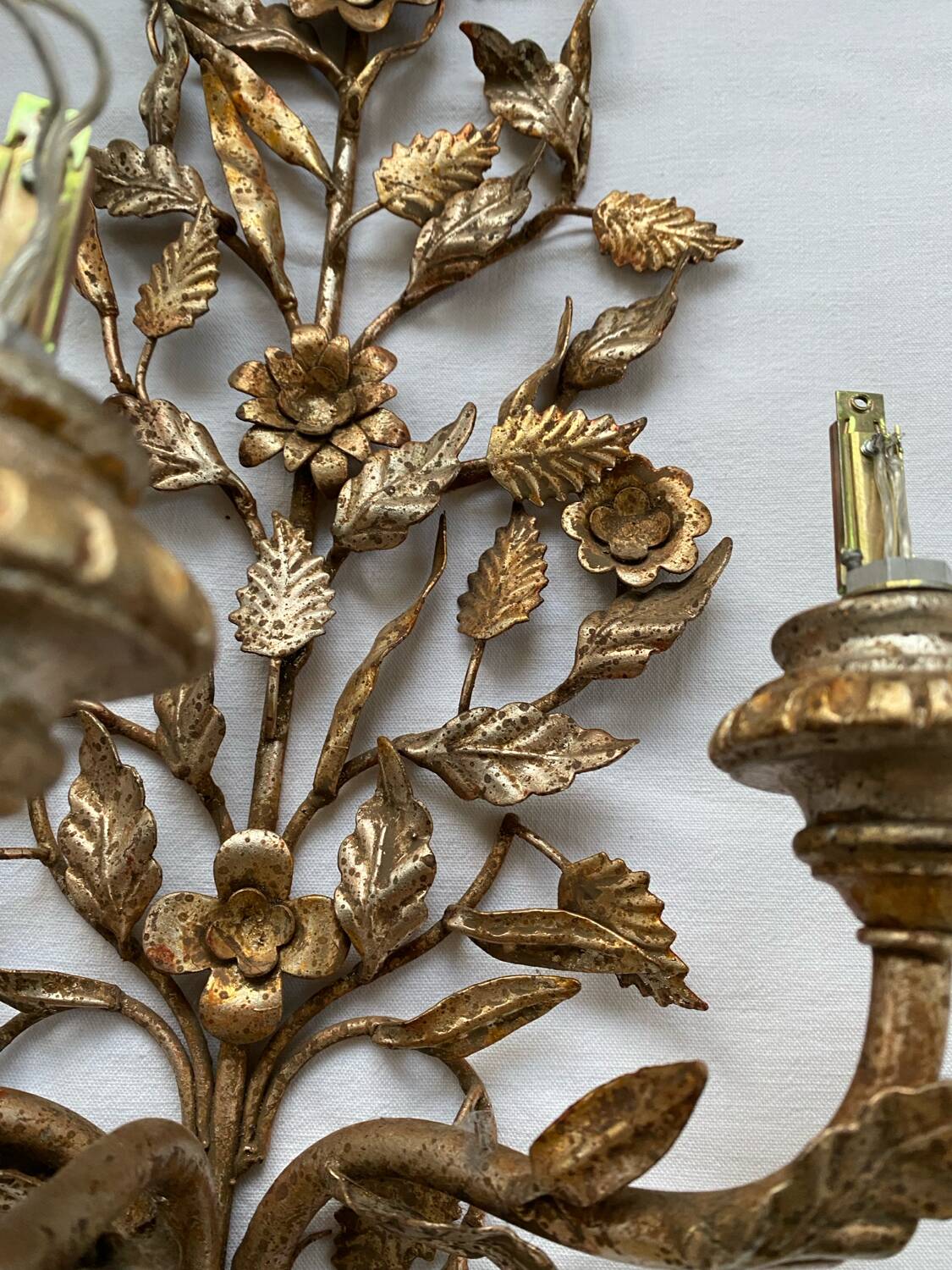 Vintage art deco gold iron flower and leaf wall light