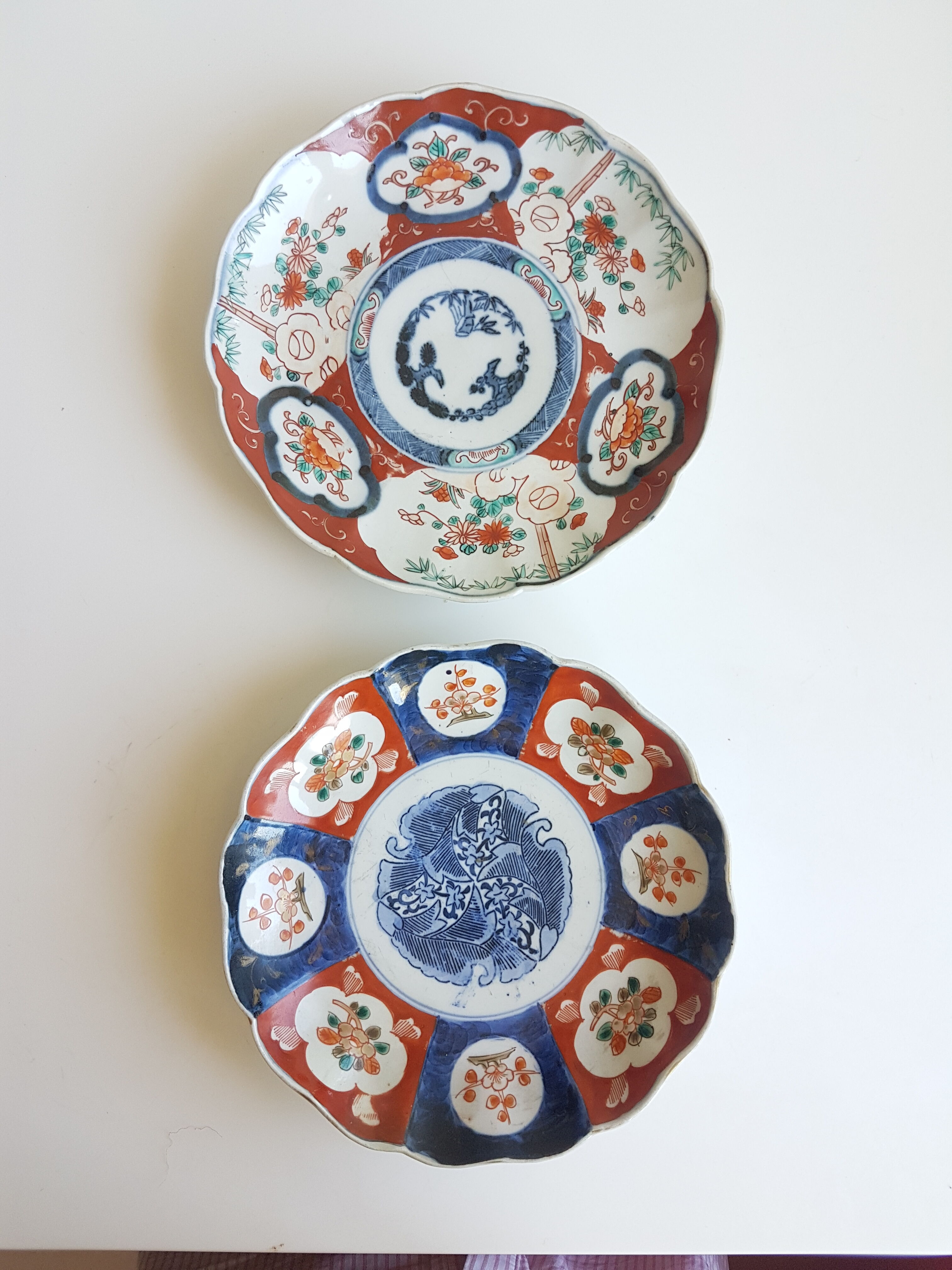 2 plates Imari