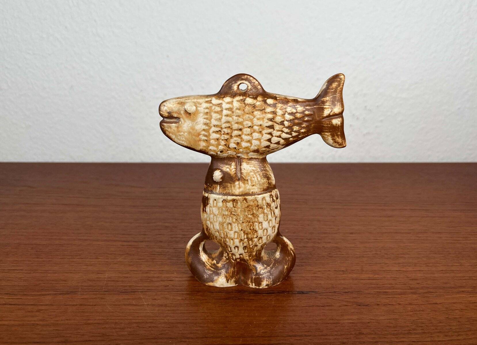 Decorative fish holder in studio pottery by Haico Nitzsche for Søholm, 1960s.