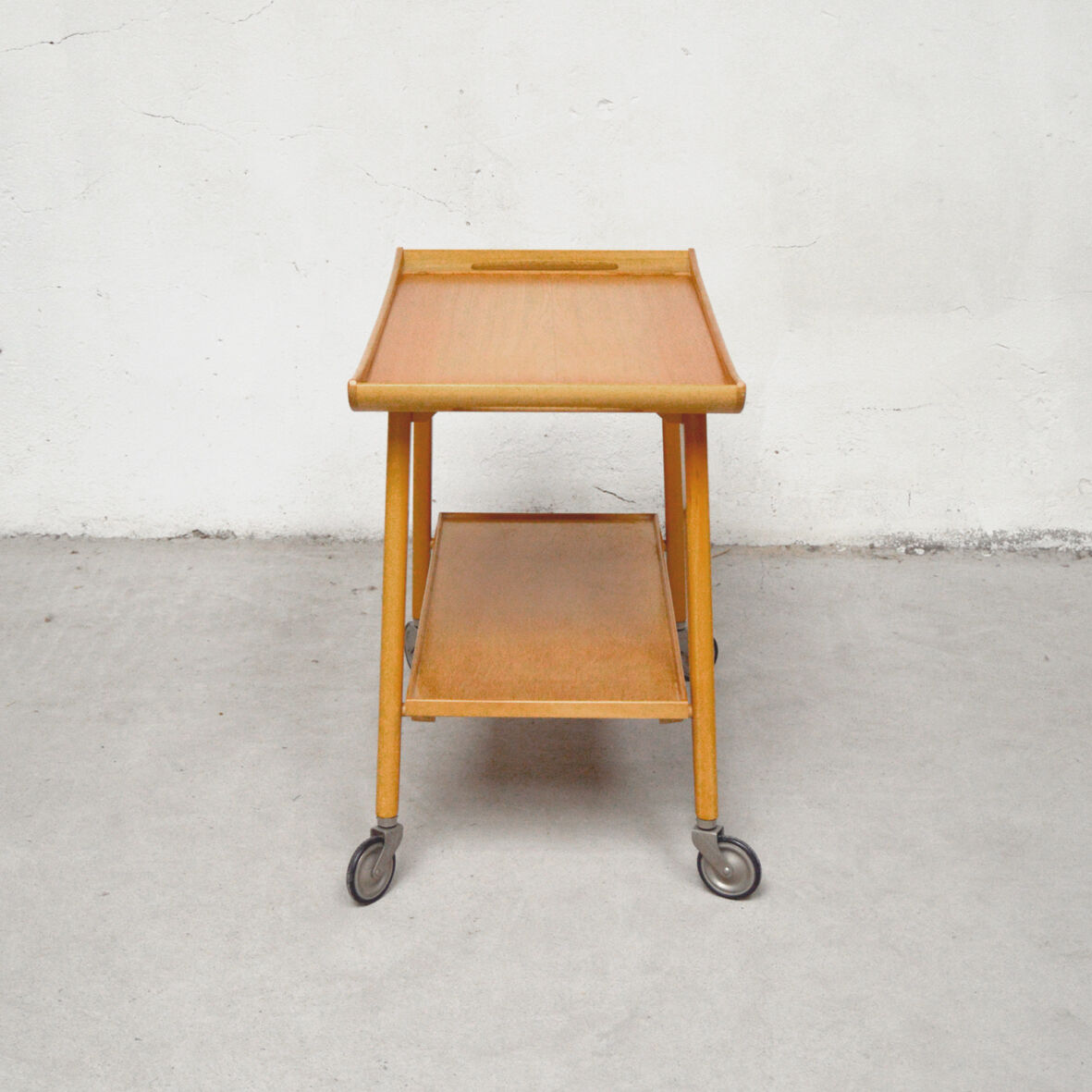 Desserte scandinave en bois blond, 1960