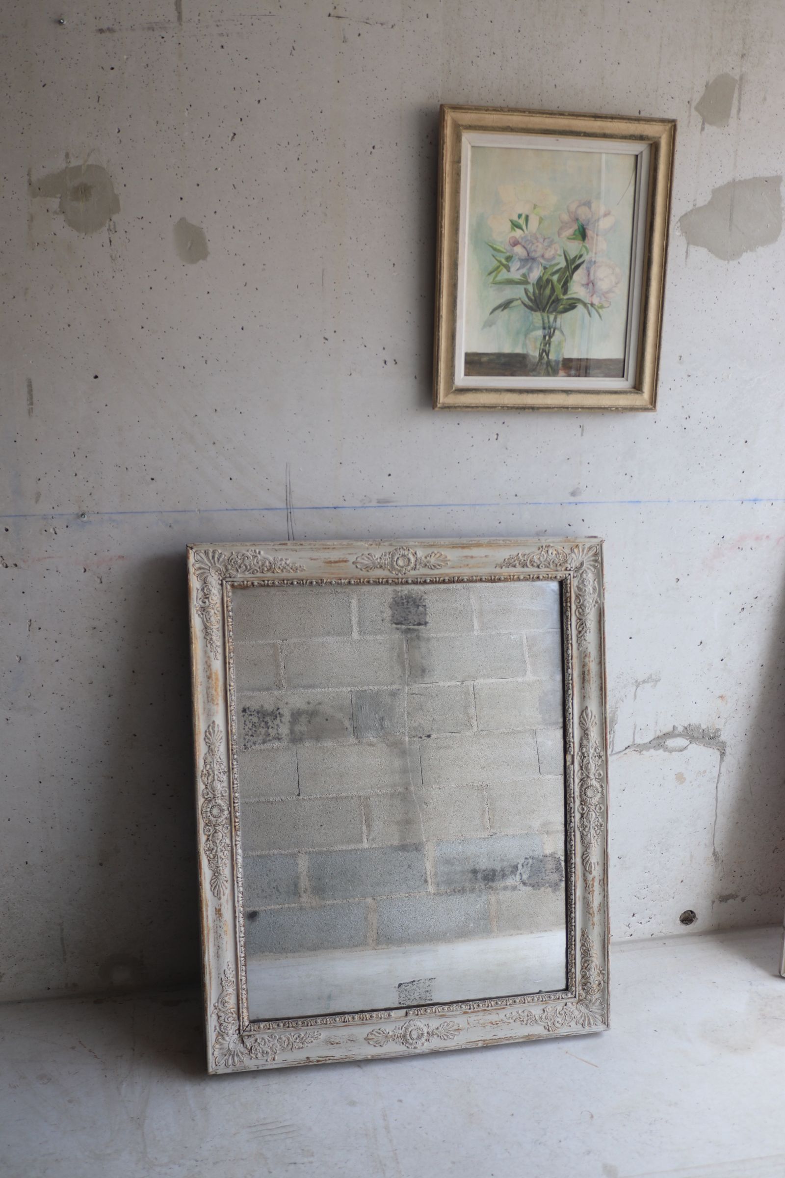 Large mirror early 19th old in patinated wood and mercury