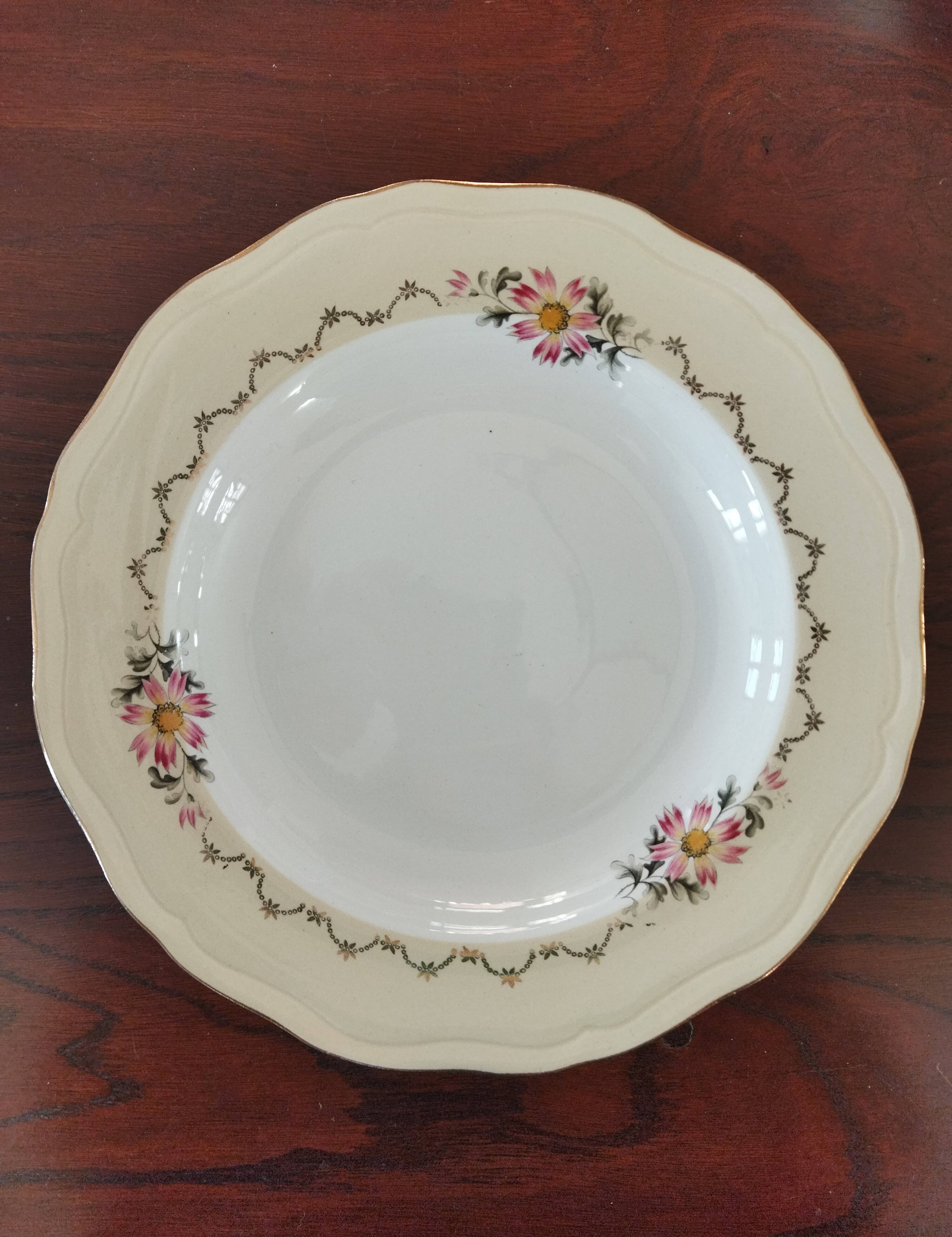 6 L’Amandinoise soup plates