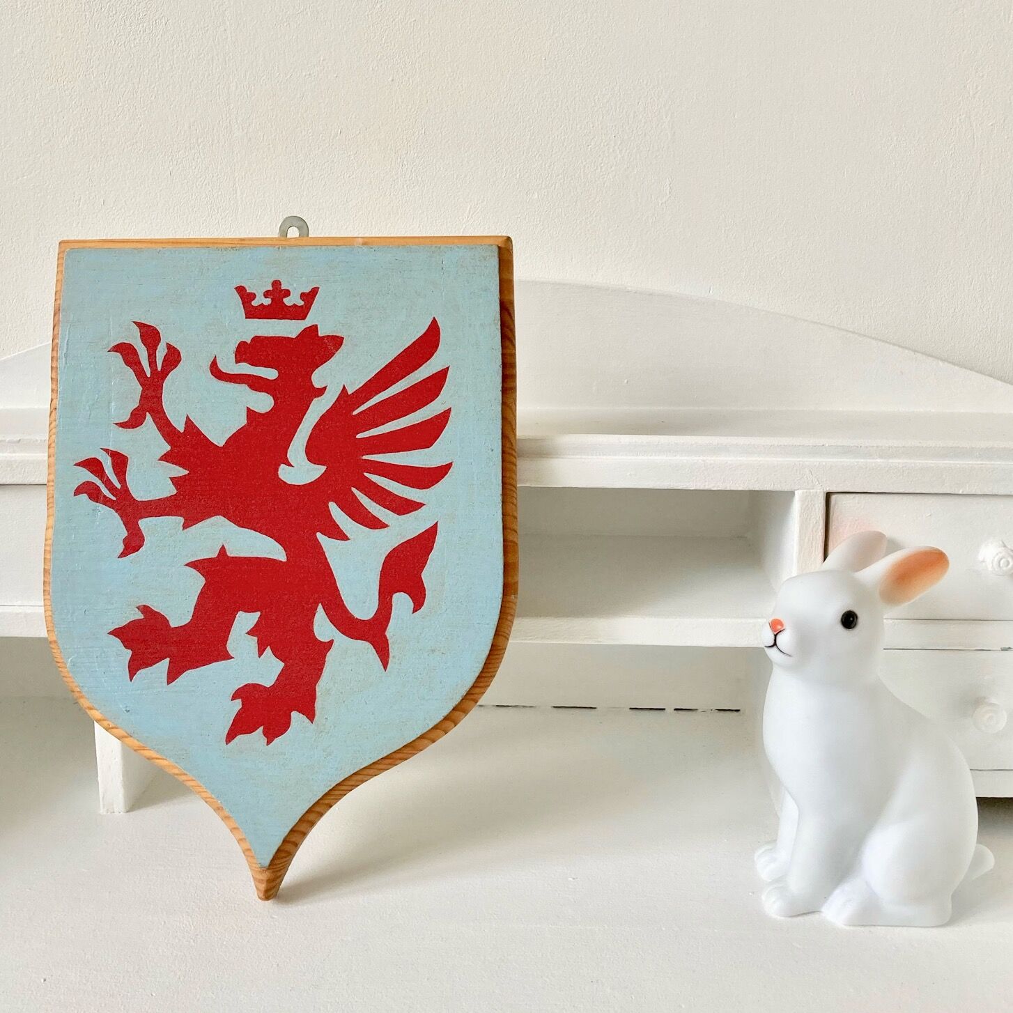Blason écusson en bois décoration murale enfant
