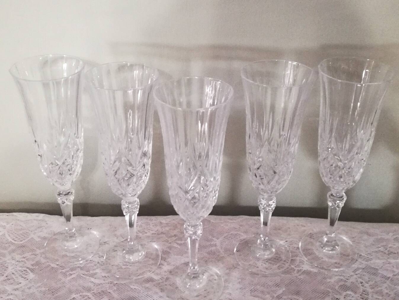 5 crystal champagne flutes