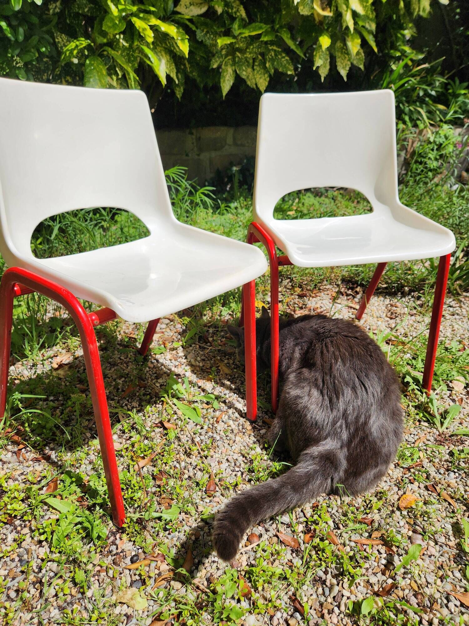 Duo of vintage and designer children's chairs. Kindergarten. 1980.