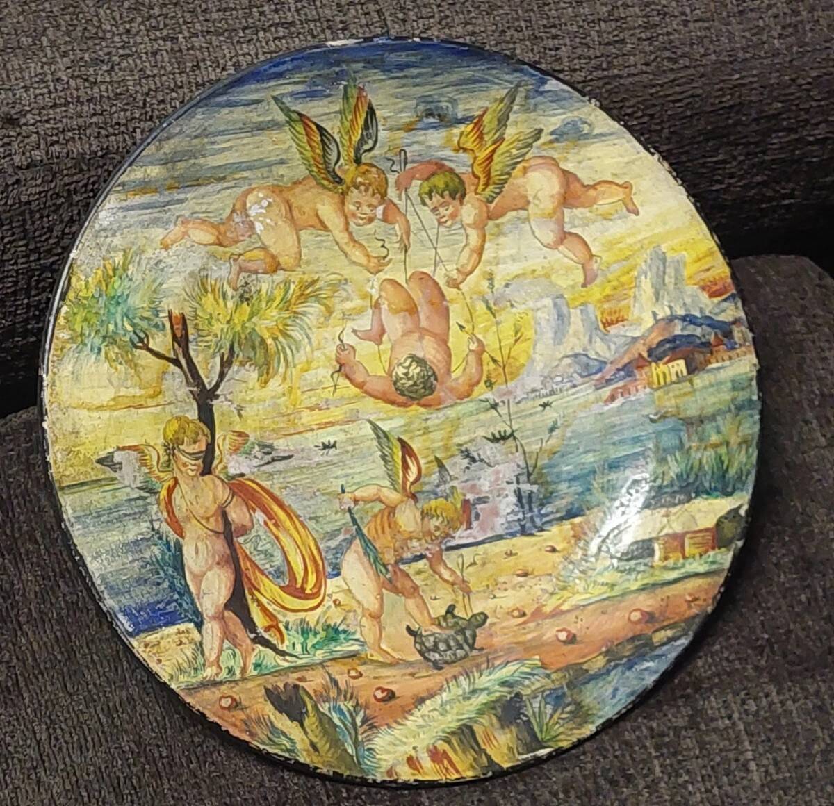 Antique cold-painted Cupino plate, late 19th century, Italy, majolica