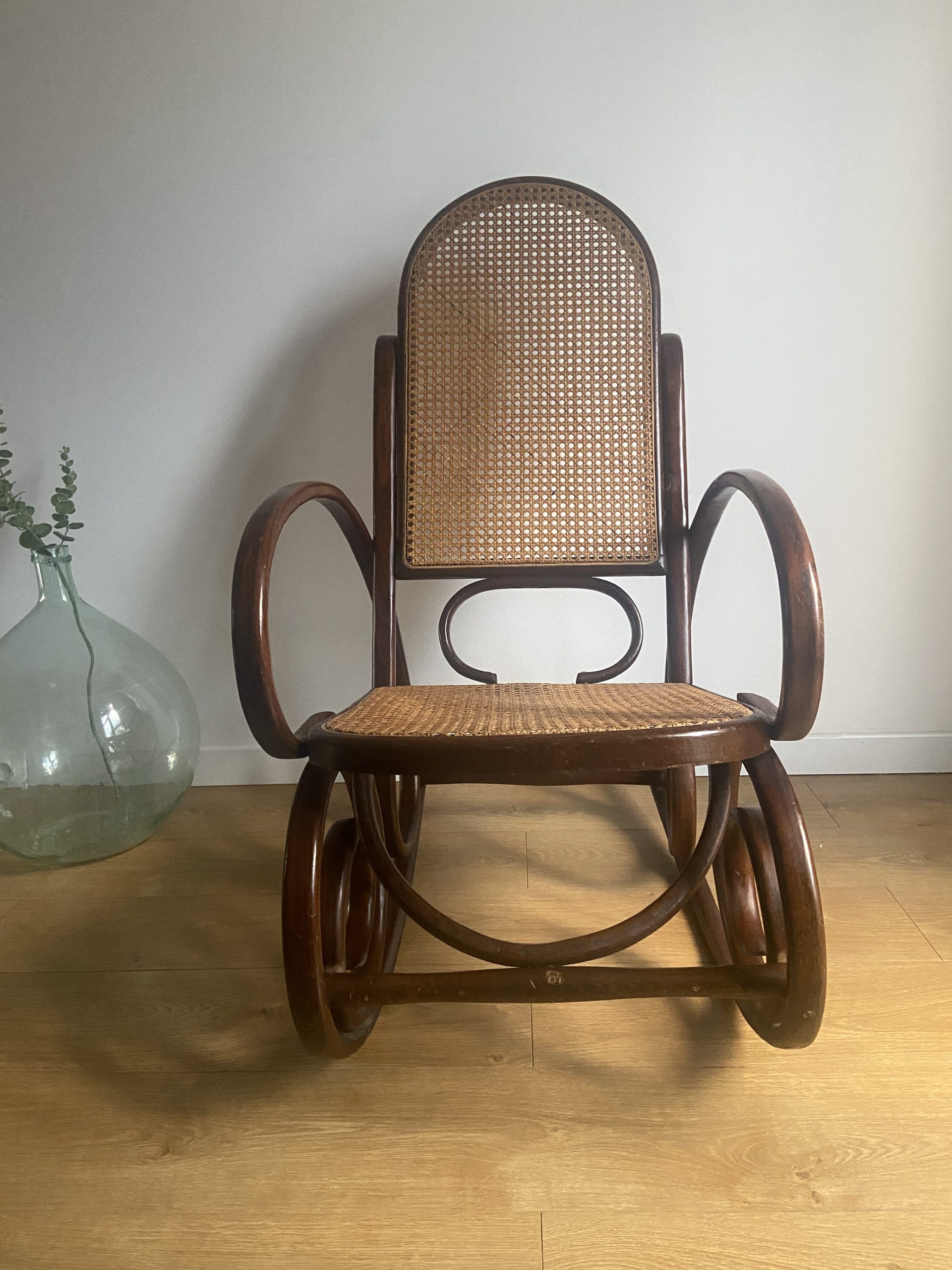 Rocking chair in bentwood and cannage before 1950