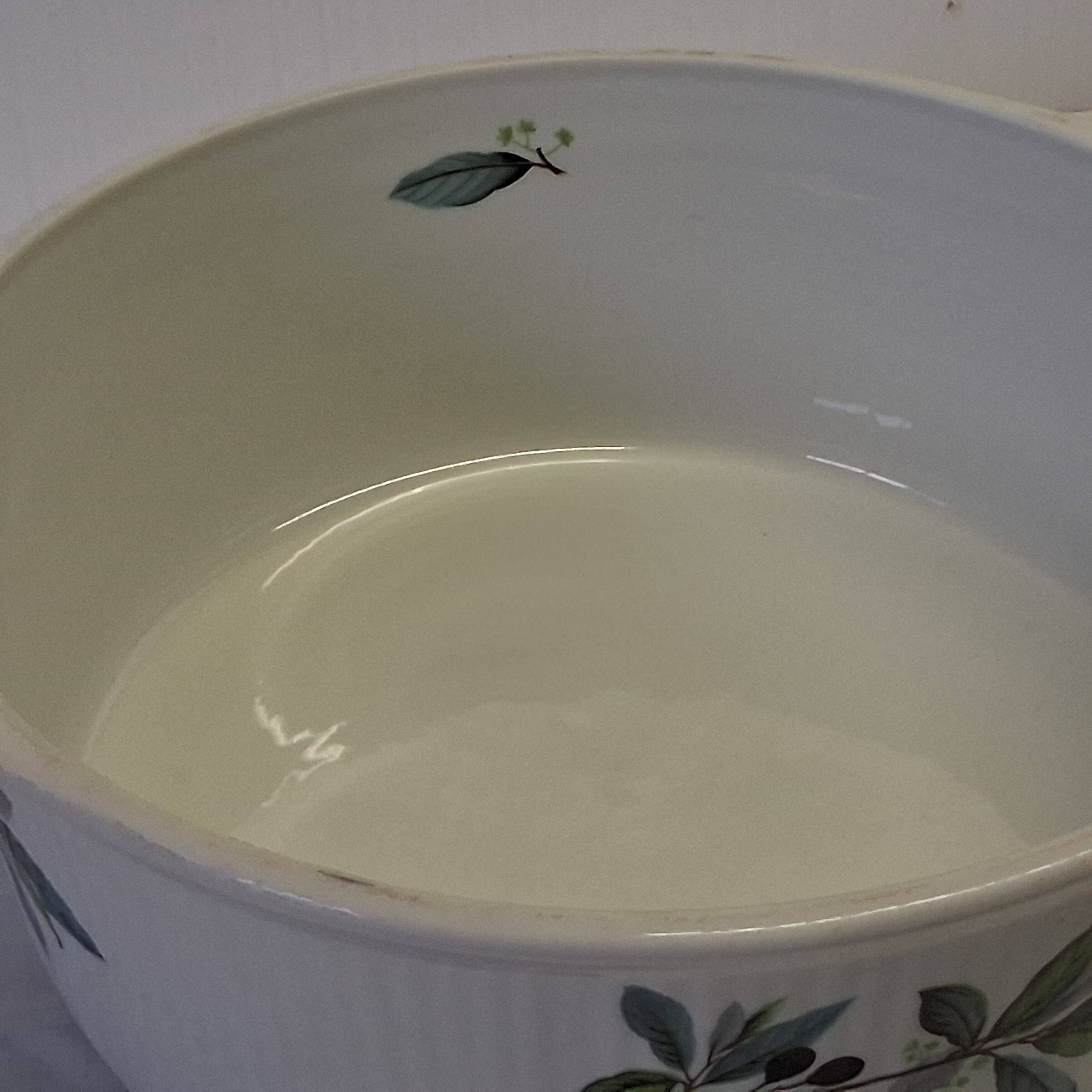 Very pretty Digoin Sarreguemines soufflé dish in very good condition