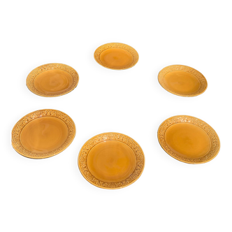 6 flat plates slip, enamelled ceramic ochre, mustard yellow, stamped Gien