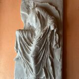 Bas relief déesse niké drappée style classique marbre style romain grec 1980s