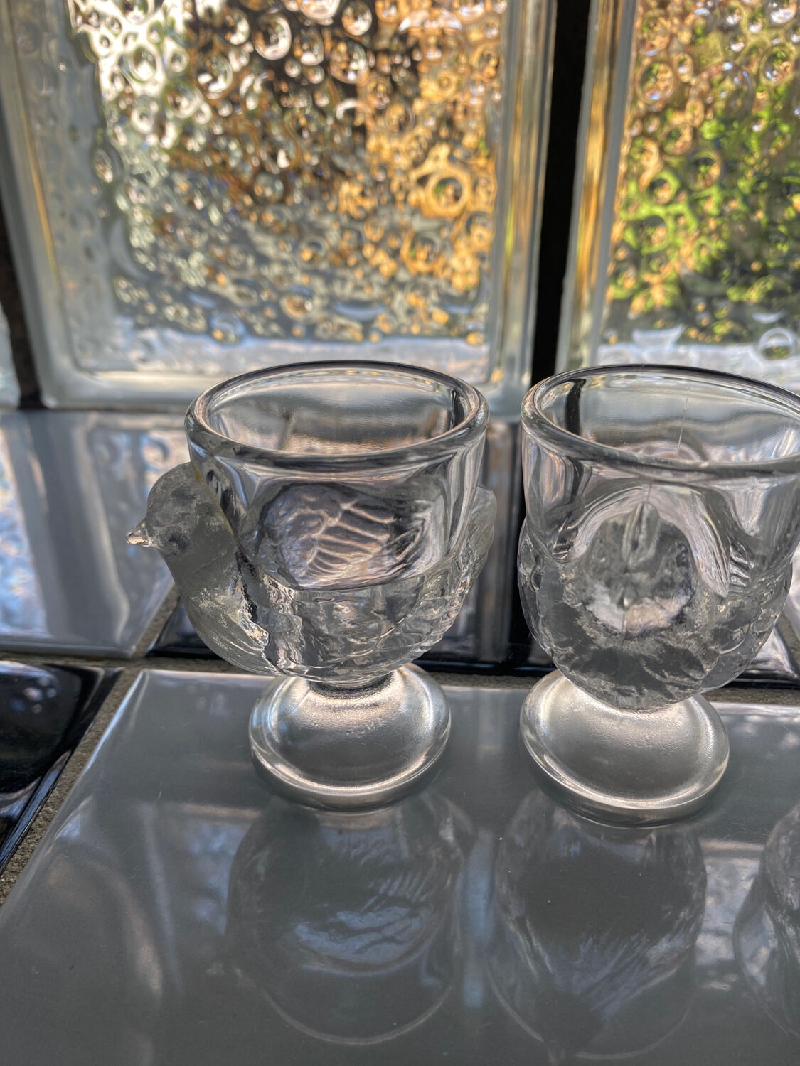 Coquetiers avec plateaux