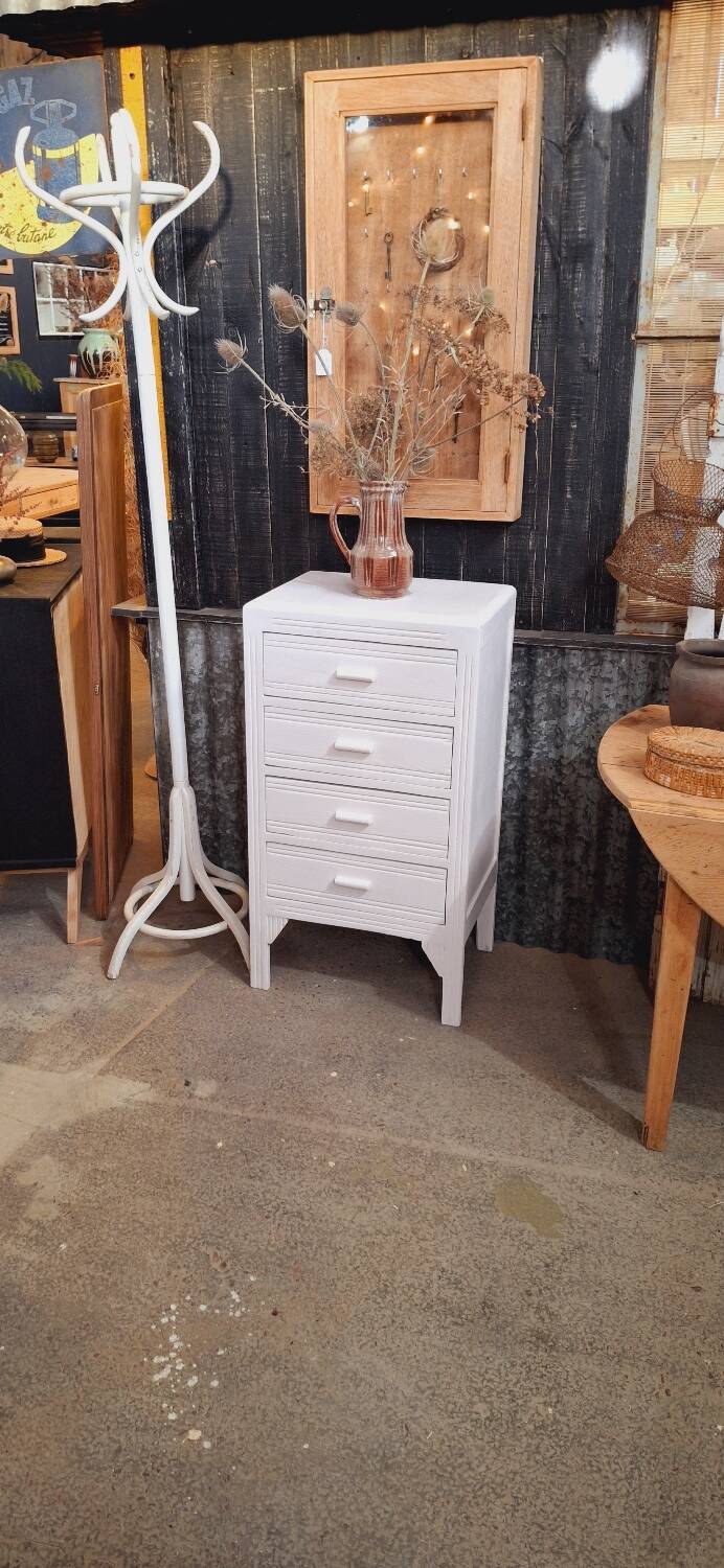 Old chest of drawers