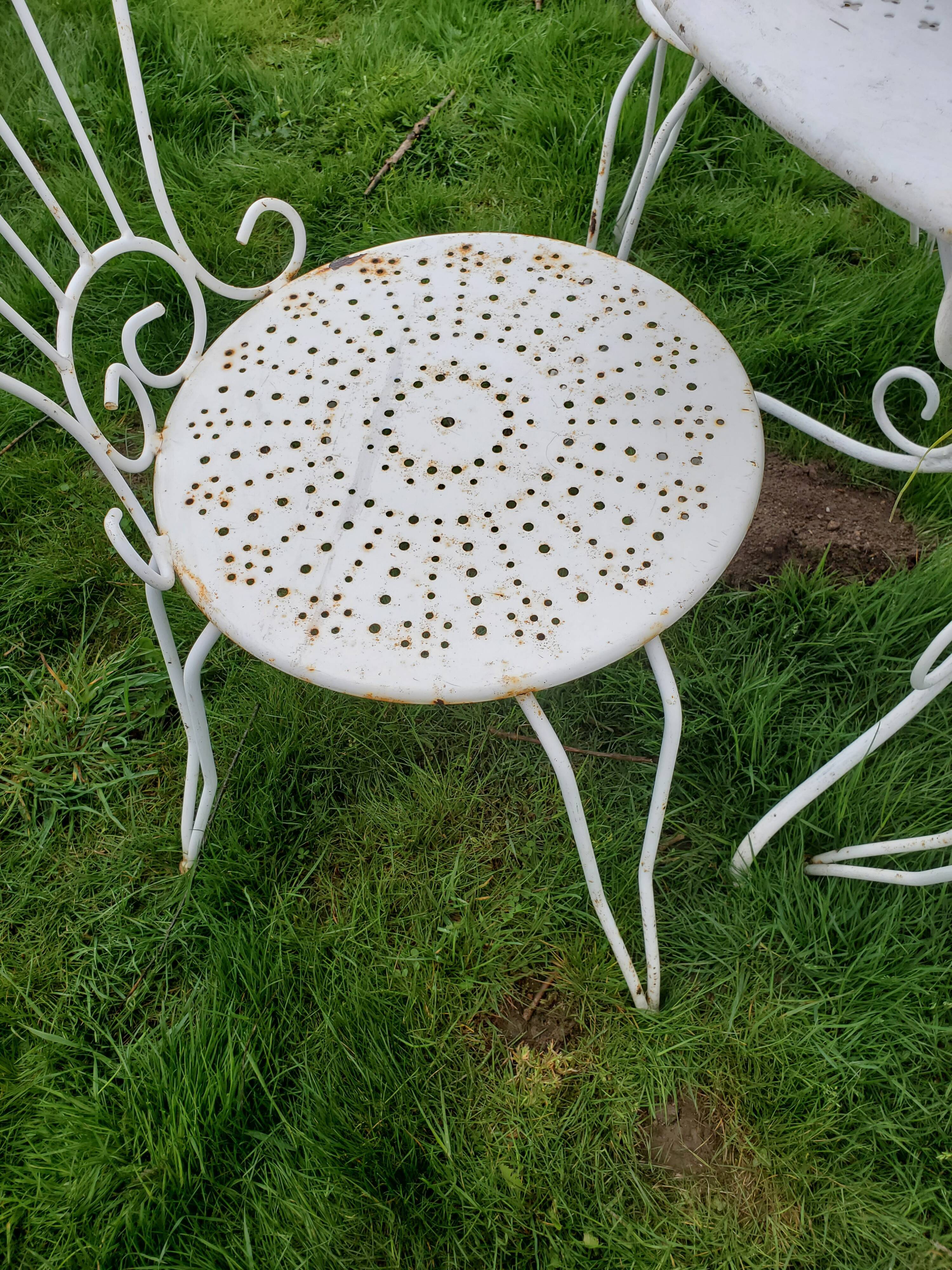 Garden furniture 1 table 4 chairs