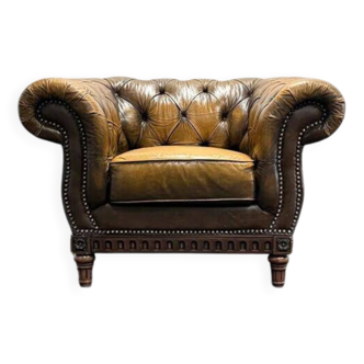 Brown Leather Vintage Chesterfield armchair