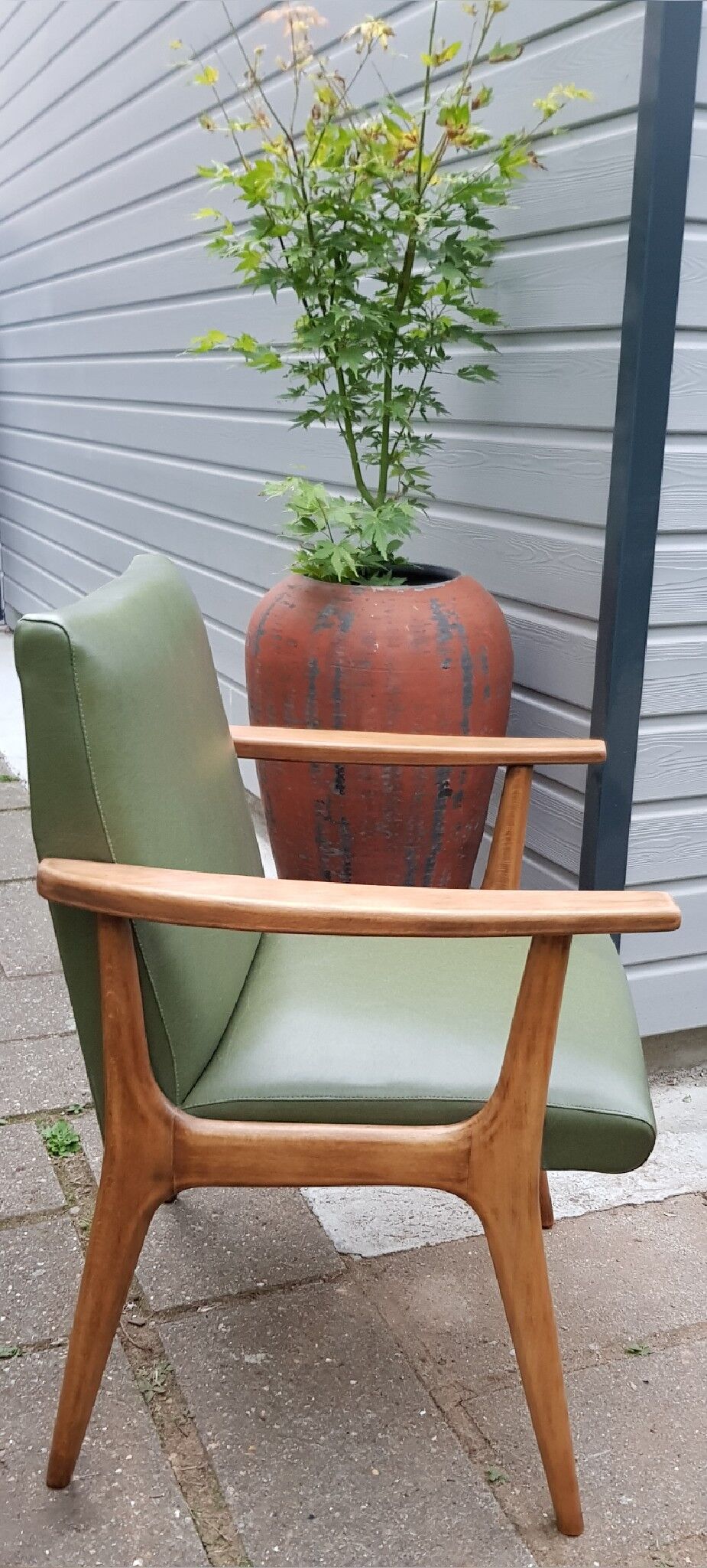 Scandinavian armchair stella
